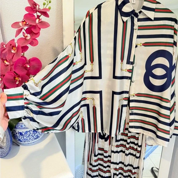 Elegant Silk Batwing Blouse and Pleated Bottom 2 Piece Set - Picture 3 of 13